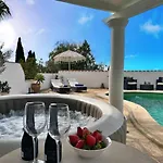 Boas, Con Vistas Impresionantes, Barbacoa En By Costadelsolescapes Вилла *