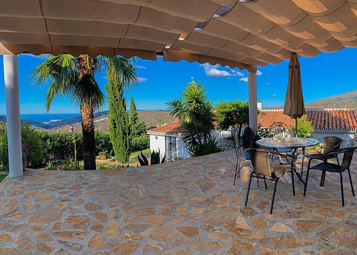 Boas, Con Vistas Impresionantes, Barbacoa En By Costadelsolescapes * Cómpeta